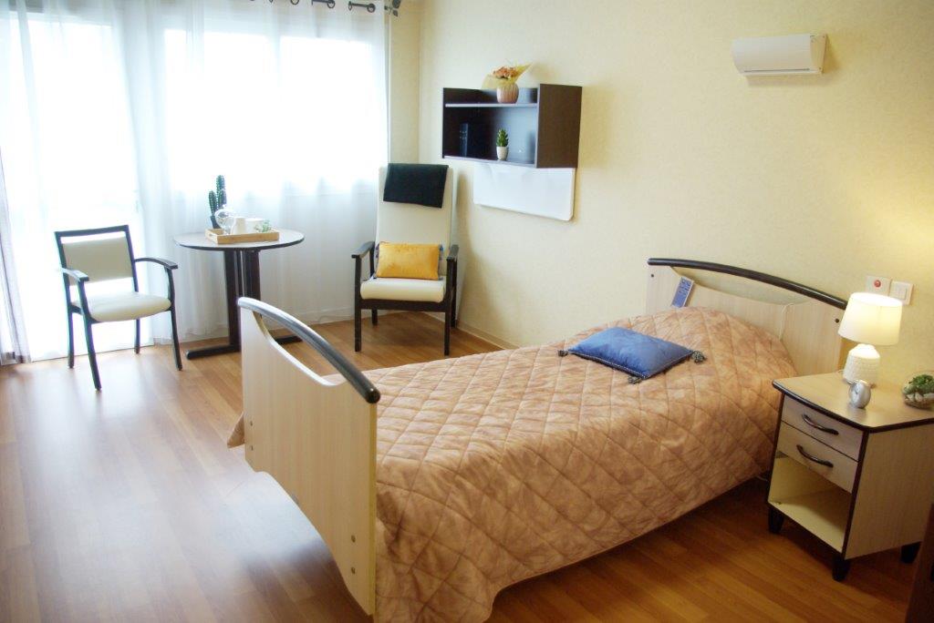 EHPAD - R?sidence Les Buddl?ias - Photo 2 sur 5 - Intérieur et espaces communs