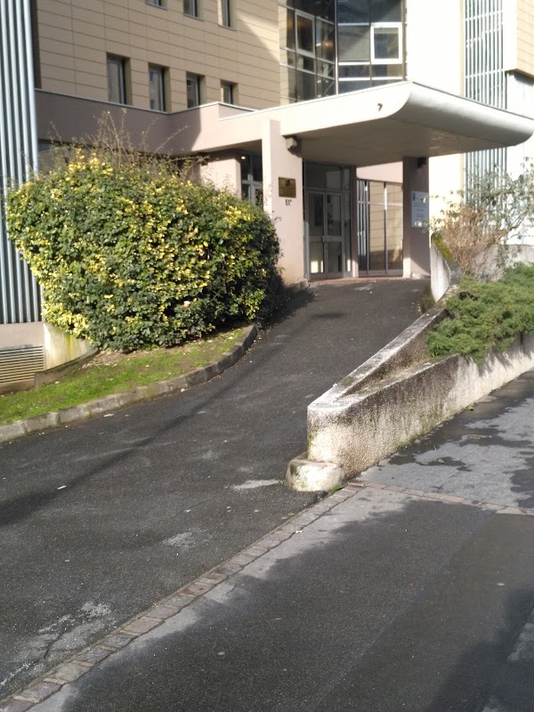 EHPAD Les Chenets - Photo 2 sur 3 - Intérieur et espaces communs