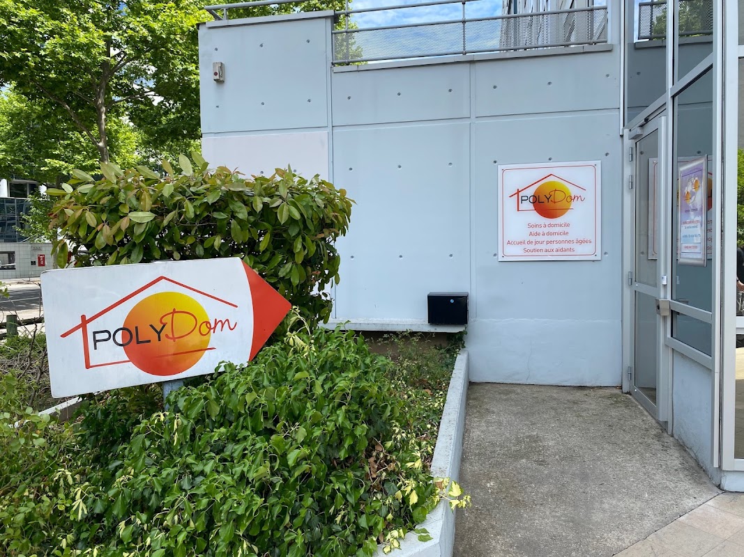 Polydom Accueil de jour - Photo 2 sur 5 - Intérieur et espaces communs