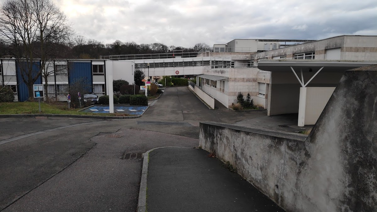 EHPAD Hôpital Saint-Julien - Photo 5 sur 5 - Environnement et extérieurs