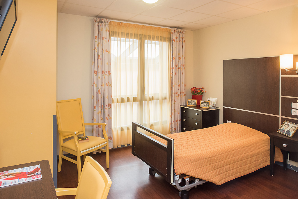 EHPAD Korian Résidence Les Coteaux de Saint-Sulpice - Photo 2 sur 5 - Intérieur et espaces communs