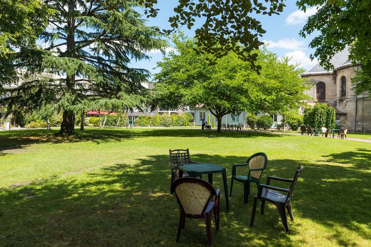 EHPAD Terre Nègre - Photo 2 sur 5 - Intérieur et espaces communs