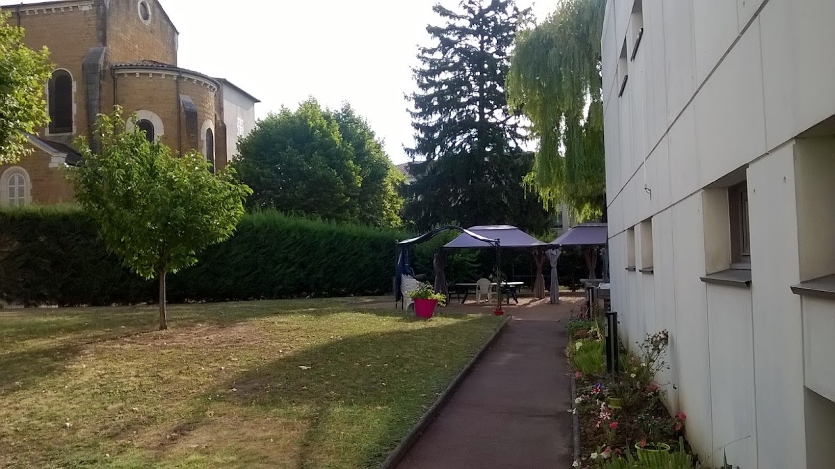 Photo de EHPAD Montaigu, EHPAD à VILLEFRANCHE SUR SAONE