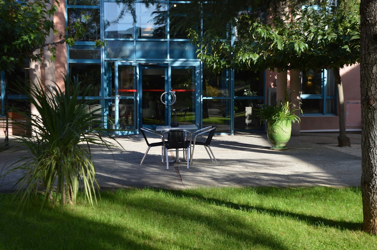 Photo de EHPAD Maison Bleue, EHPAD à VILLENEUVE LES AVIGNON