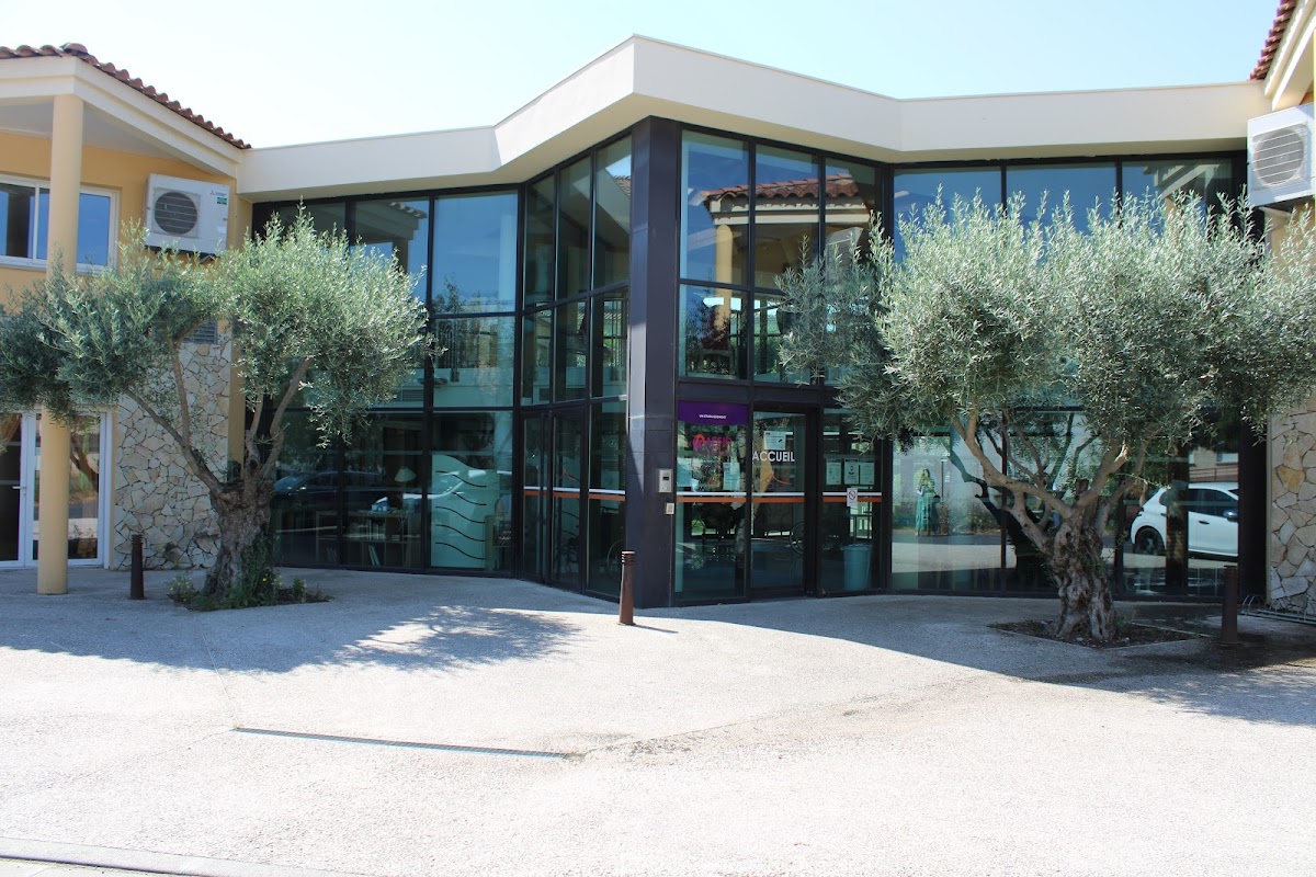 EHPAD L'Ecrin des sages - Photo 2 sur 5 - Intérieur et espaces communs