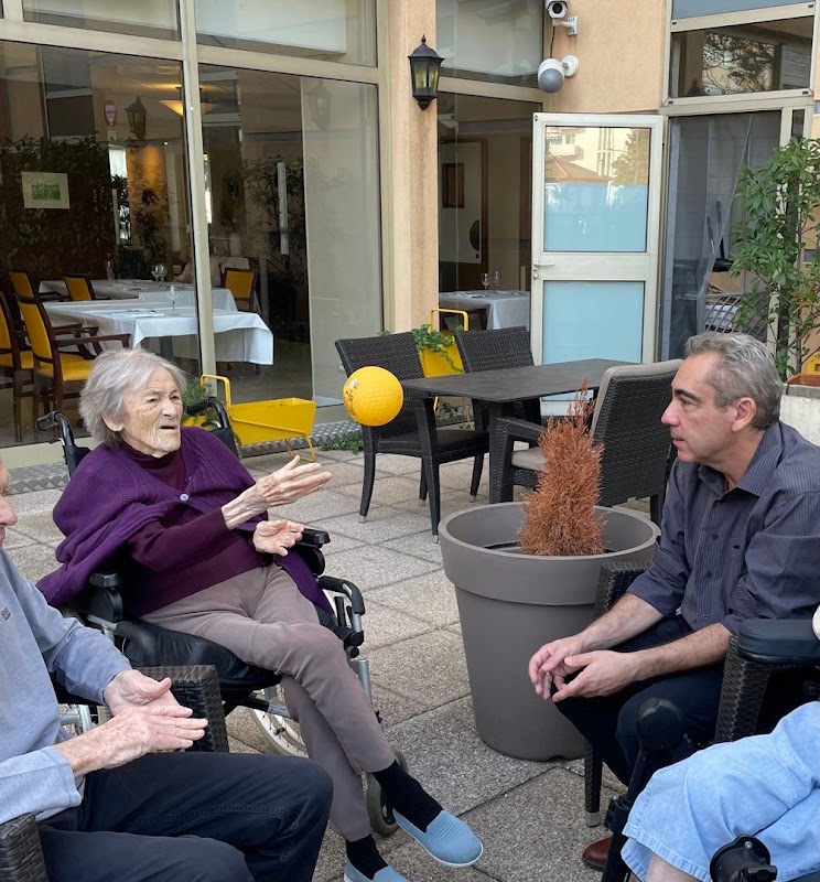 Photo de EHPAD Korian Les Jonquières, EHPAD à LE CANNET