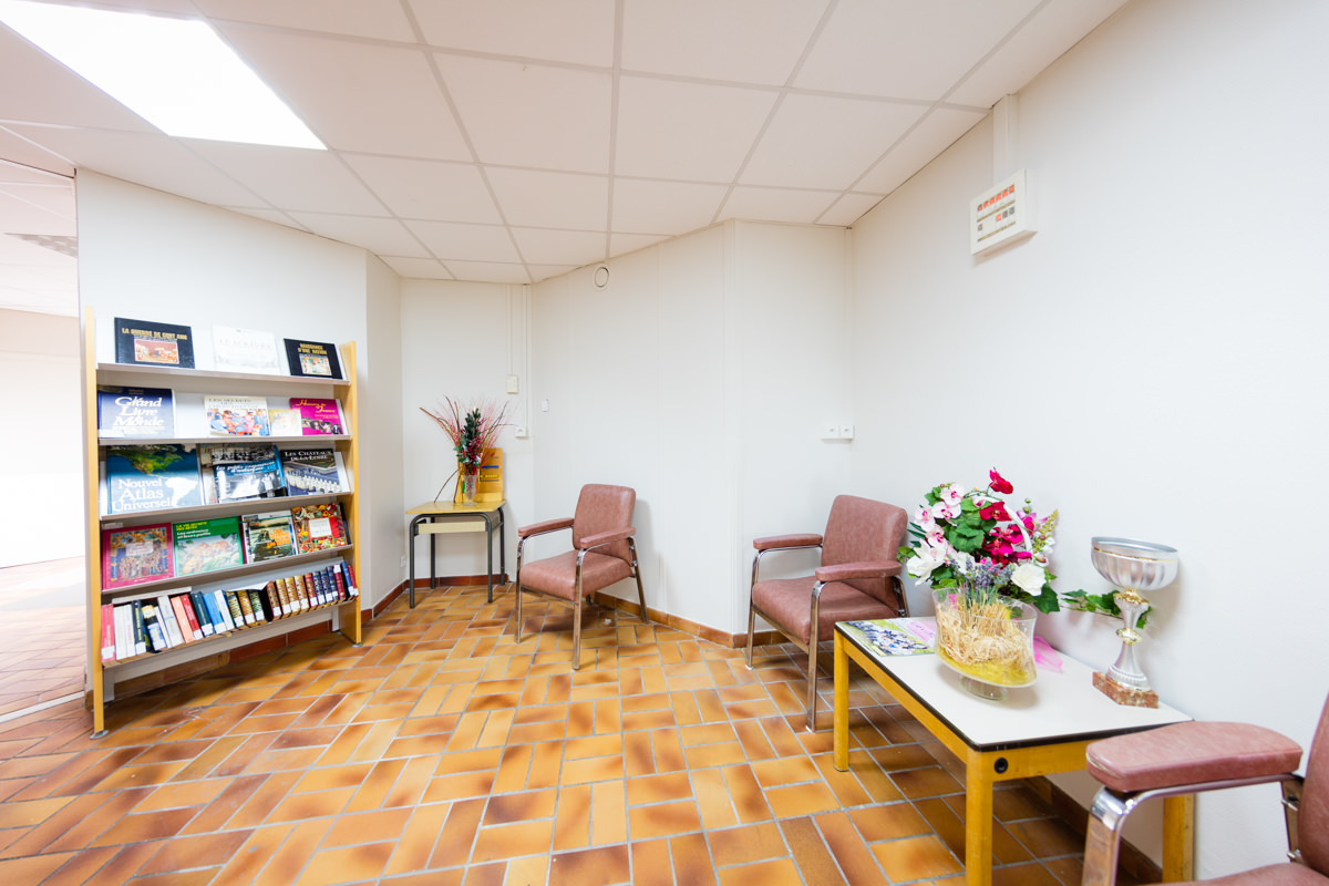EHPAD Les Glycines - Photo 2 sur 5 - Intérieur et espaces communs