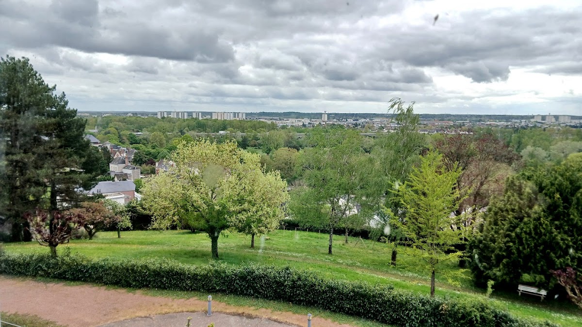 EHPAD de l'Ermitage - CHRU de Tours - Photo 5 sur 5 - Environnement et extérieurs