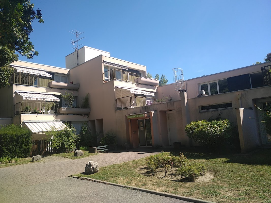 Photo de Résidence Le pré blanc, Résidence autonomie à MEYLAN