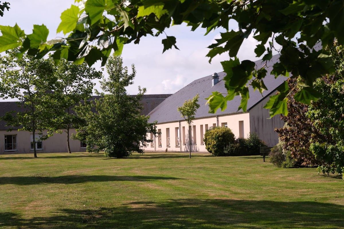 Photo de La Demeure Saint-Clair, EHPAD à ST CLAIR SUR L ELLE