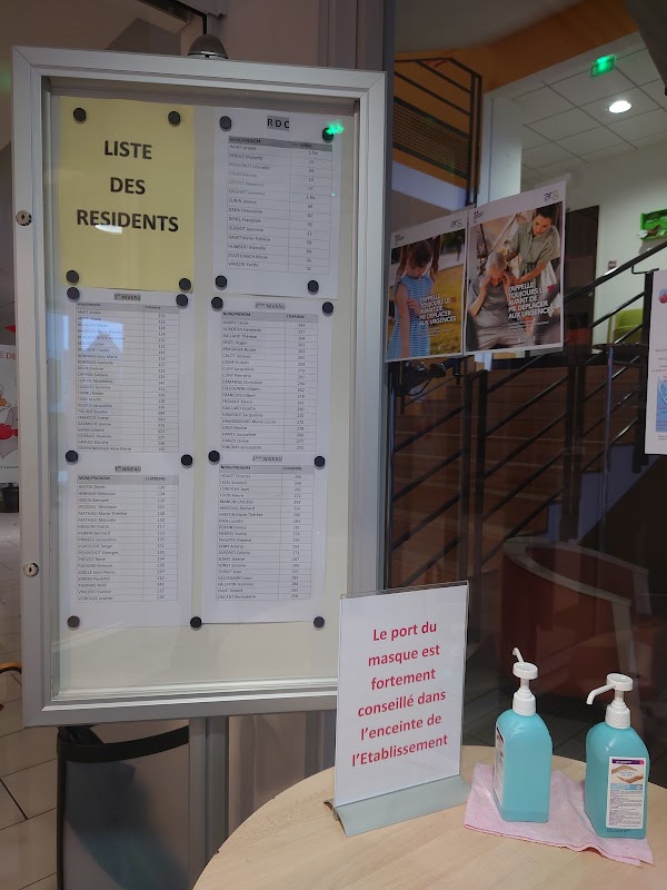 EHPAD Maison de Retraite d'Eloyes - Photo 2 sur 4 - Intérieur et espaces communs