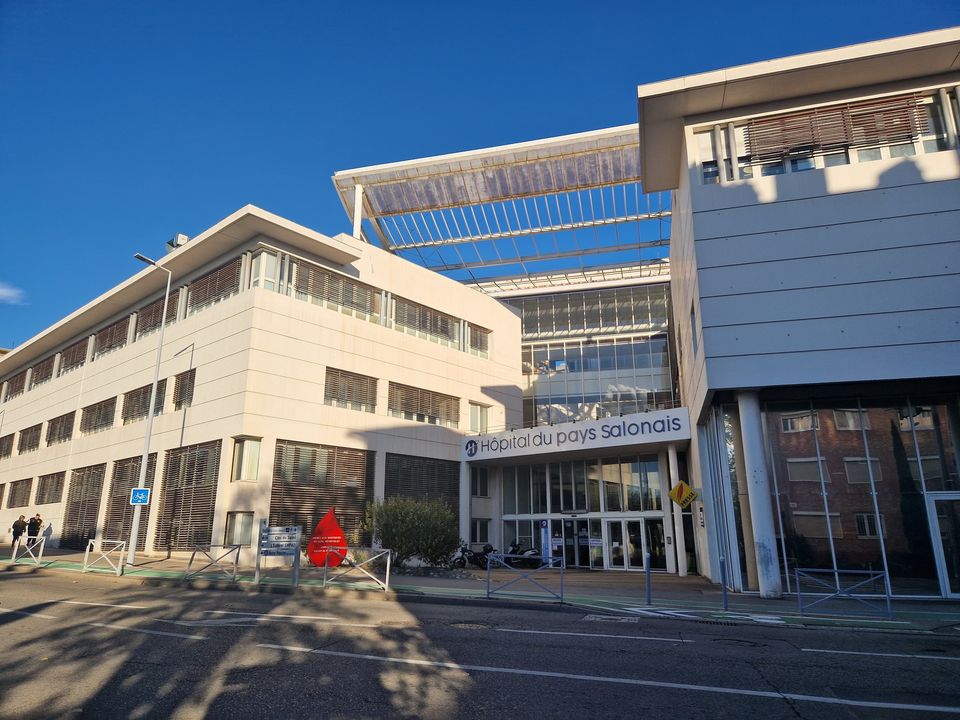 EHPAD du centre hospitalier de Salon-de-Provence - Photo 3 sur 5 - Chambres et hébergement