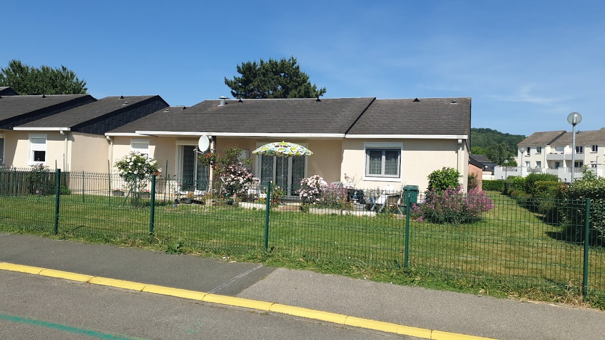 Photo de Foyer-Logement Résidence Edmond-Bliard, Résidence autonomie à AUBEVOYE