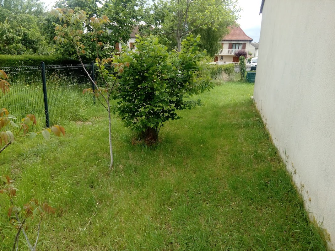 Foyer-Logement le Chapeau Rouge - Photo 5 sur 5 - Environnement et extérieurs