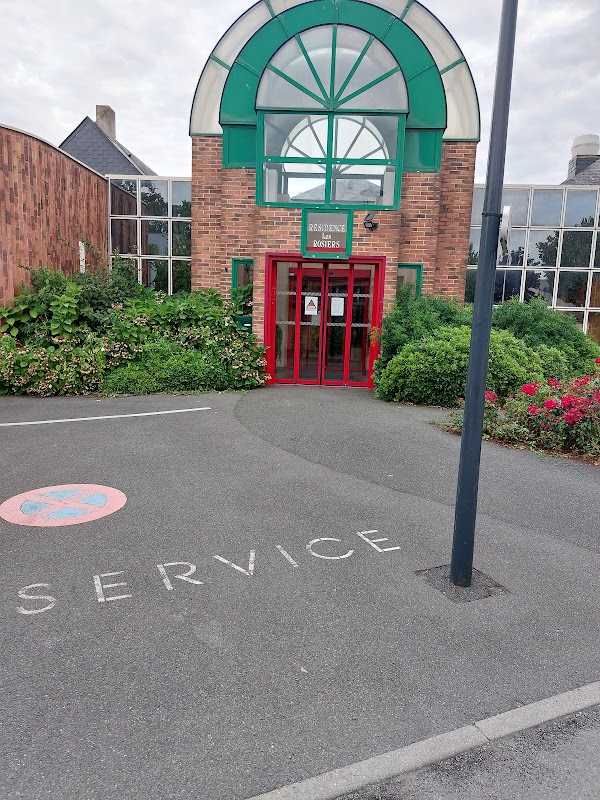 Photo de Résidence Les rosiers, Résidence autonomie à AVRILLE