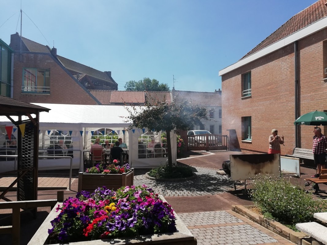 EHPAD Résidence Arnoul - Photo 2 sur 5 - Intérieur et espaces communs