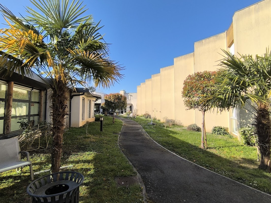 Photo de EHPAD Mesquite Auguin, EHPAD à NOGENT LE ROI