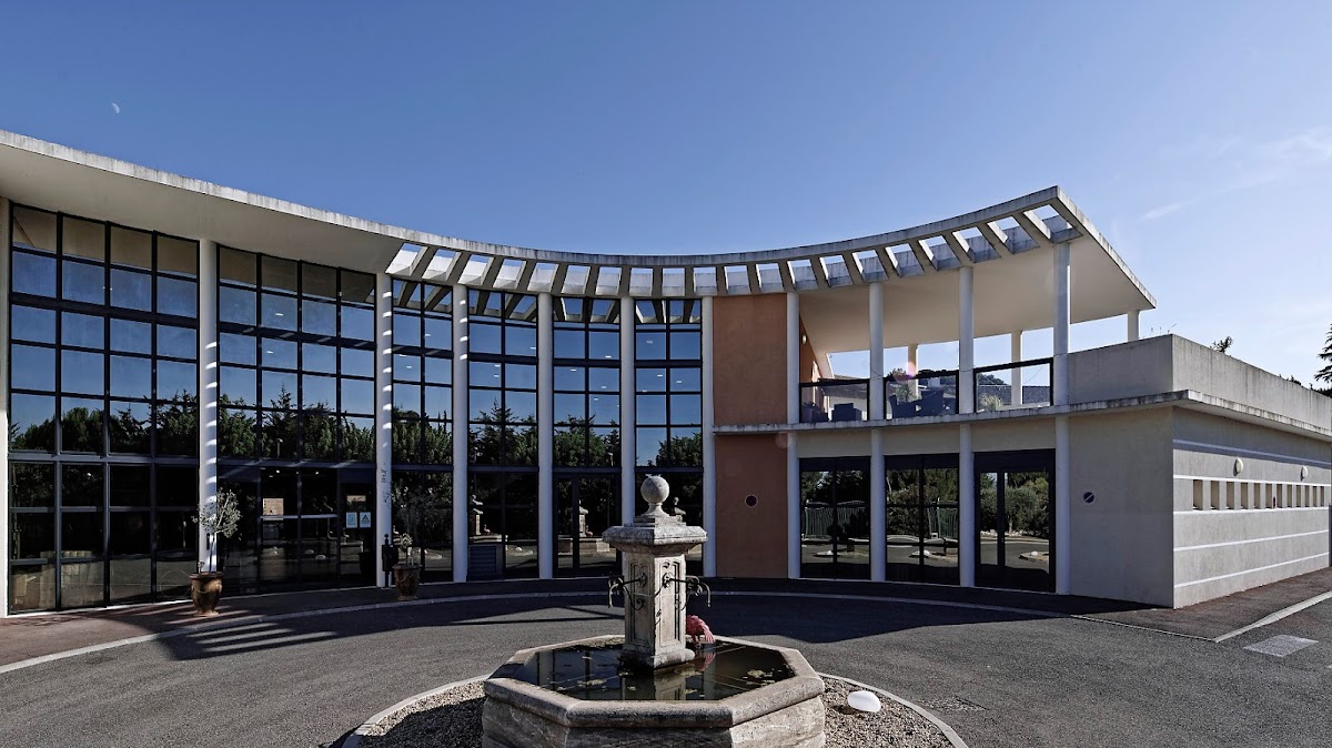 Photo de EHPAD L'Oustau de Léo, EHPAD à ST SATURNIN LES AVIGNON