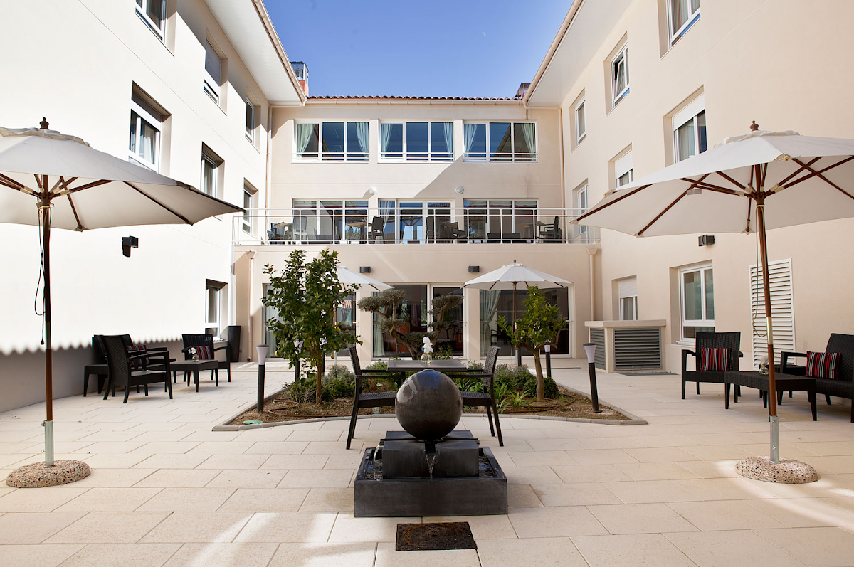 Photo de EHPAD La Carrairade, EHPAD à LE ROVE