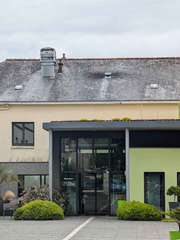 EHPAD Foyer de la Perrière - Photo 2 sur 2 - Intérieur et espaces communs