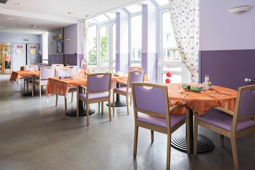 Les escales - EHPAD Guillaume le Conquérant - Les escales - Photo 2 sur 5 - Intérieur et espaces communs