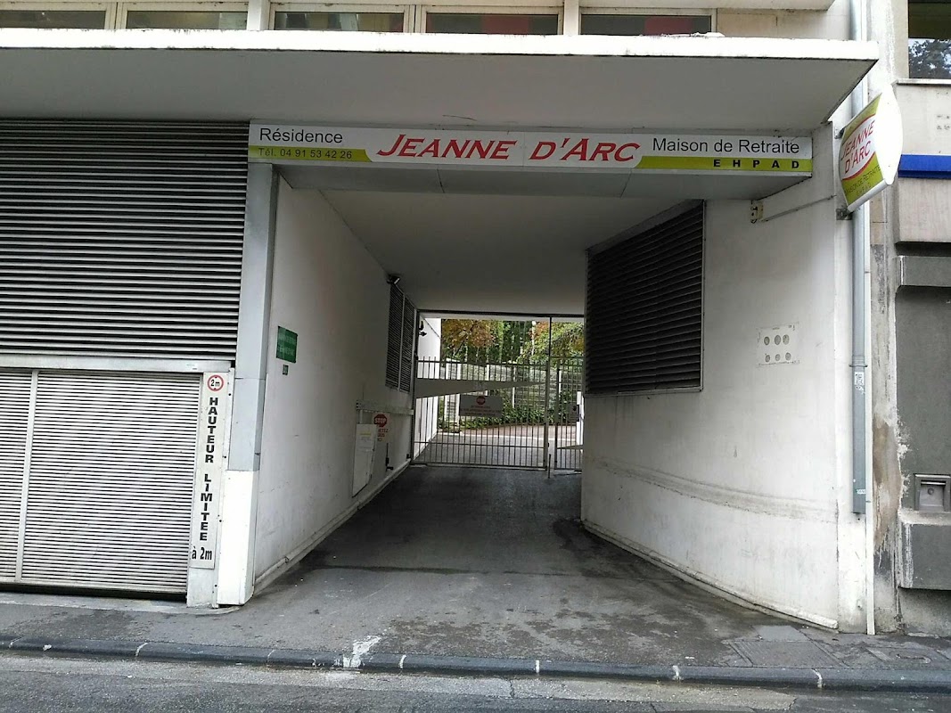 EHPAD Résidence Jeanne d'Arc - Photo 2 sur 5 - Intérieur et espaces communs