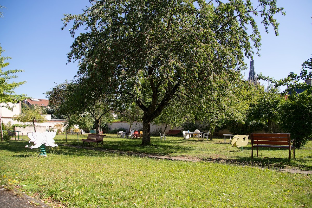Maison de retraite Saint-Rémy - Photo 5 sur 5 - Environnement et extérieurs