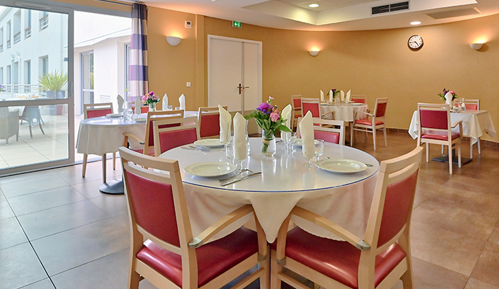 EHPAD Les Jardins du Revest - Photo 3 sur 5 - Chambres et hébergement