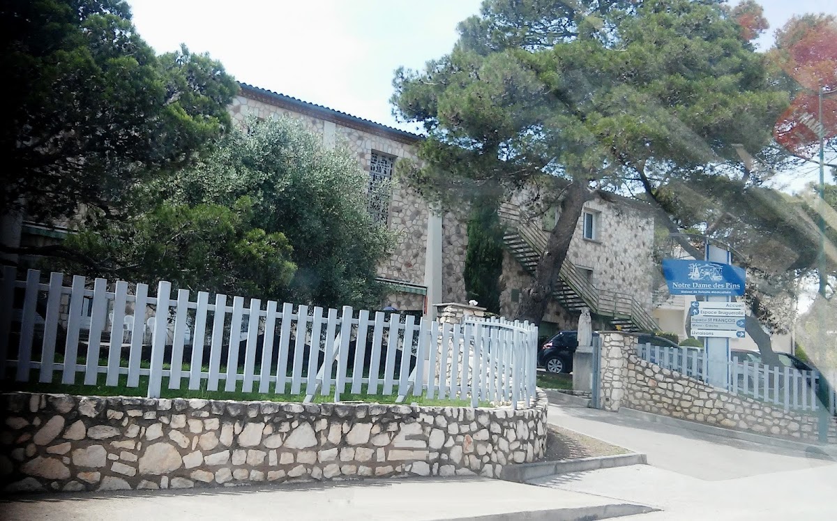 EHPAD NOTRE DAME DES PINS - Photo 2 sur 5 - Intérieur et espaces communs