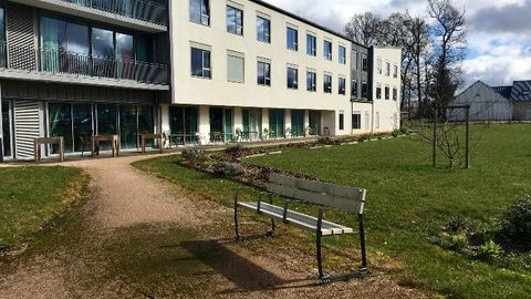 EHPAD Jean-Ferrat - Photo 2 sur 5 - Intérieur et espaces communs