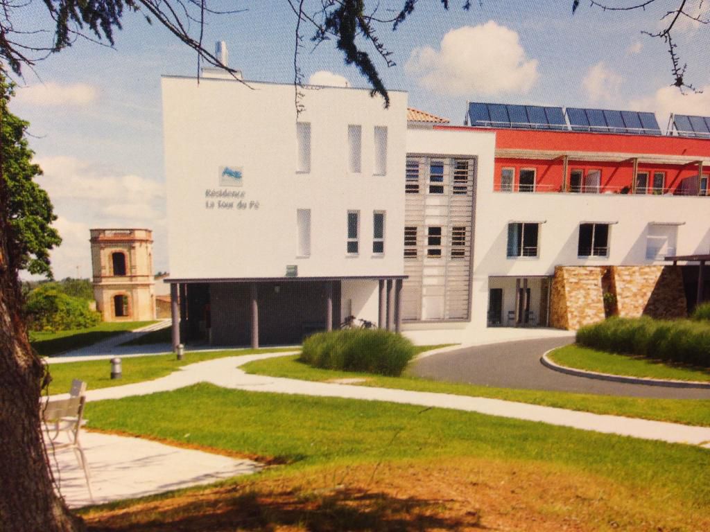 EHPAD Résidence La Tour du Pé