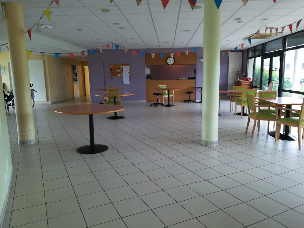 EHPAD Les Hauts de Maine - Photo 2 sur 3 - Intérieur et espaces communs