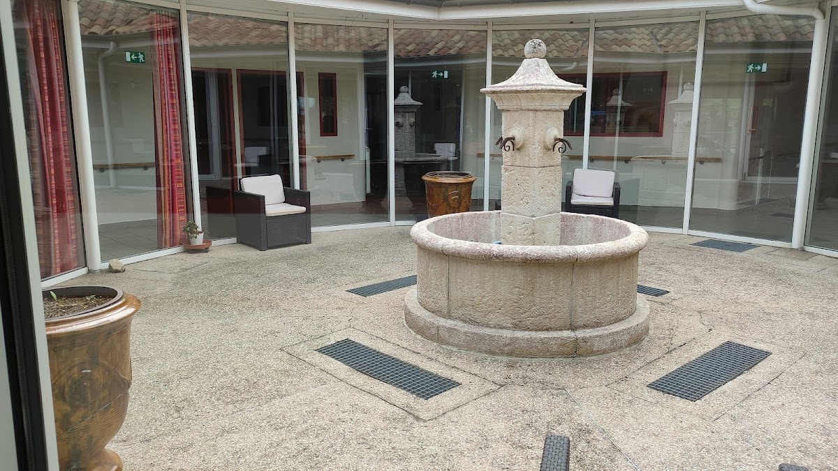 EHPAD Les Monts du Matin - Photo 5 sur 5 - Environnement et extérieurs