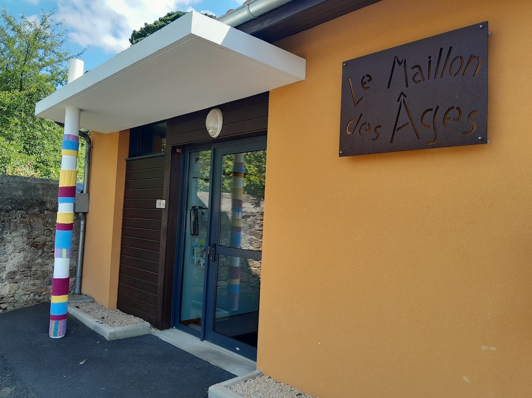 Accueil de jour Le maillon des âges - Photo 2 sur 3 - Intérieur et espaces communs