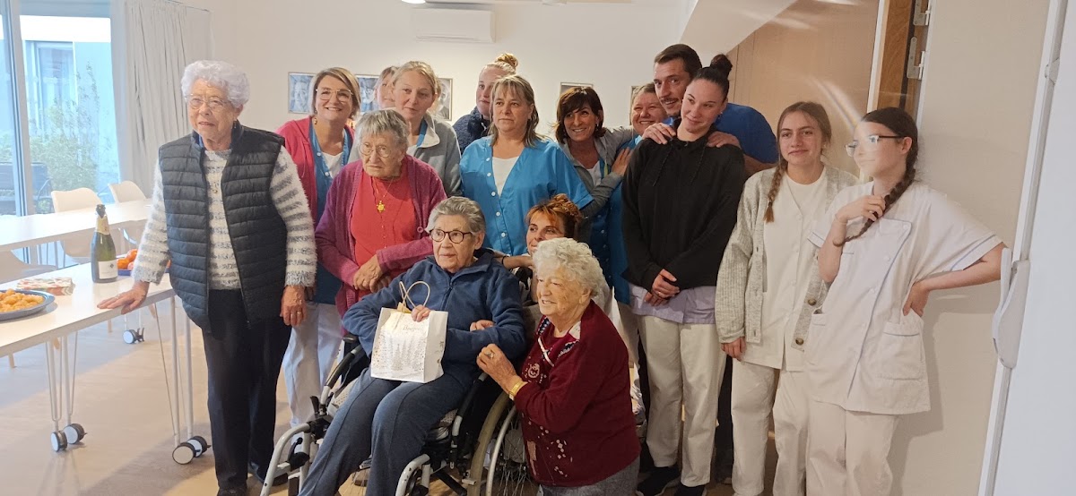 EHPAD La Couronne Nersac Roullet - Photo 4 sur 5 - Espaces de vie