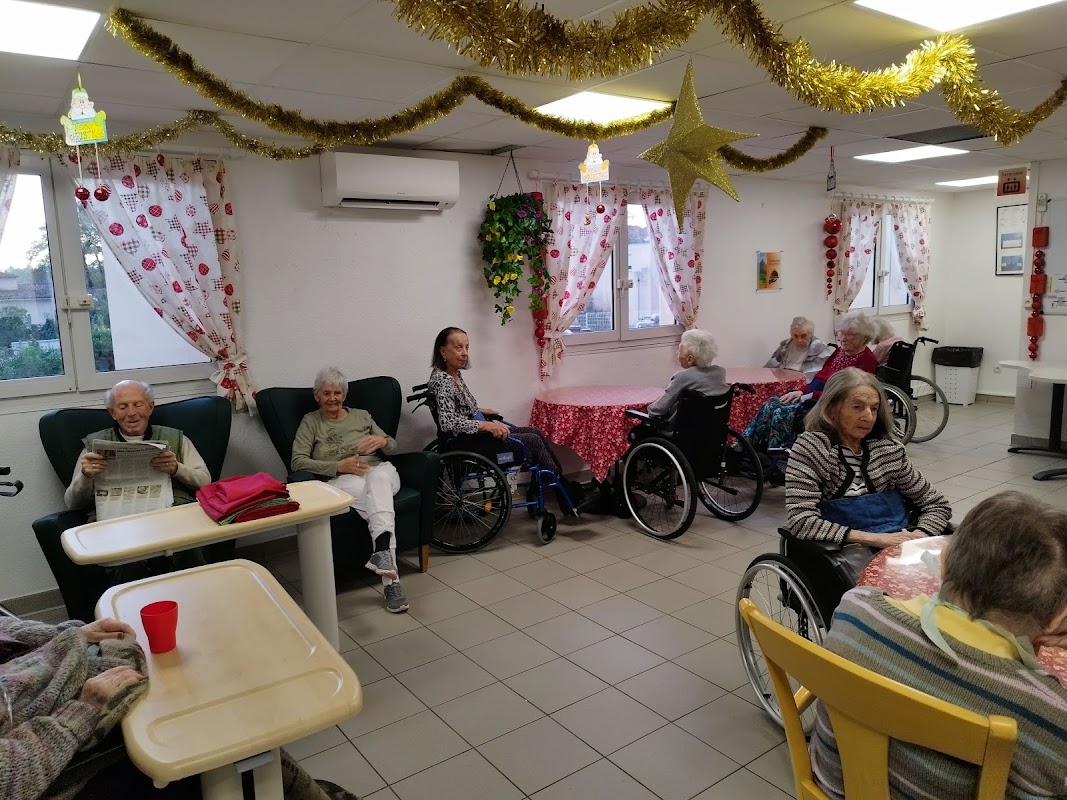 MAISON DE RETRAITE MAISON DU GOLF - Photo 3 sur 5 - Chambres et hébergement