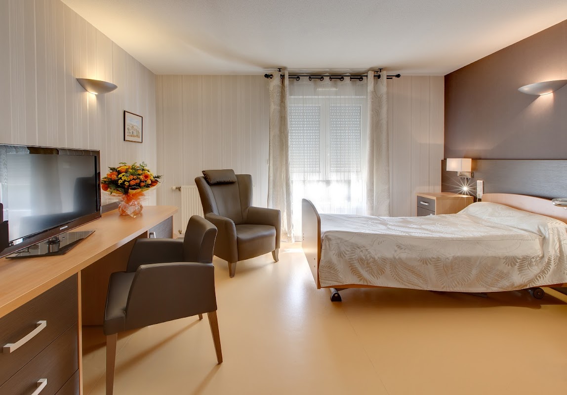 EHPAD Résidence Mélusine - Photo 2 sur 5 - Intérieur et espaces communs