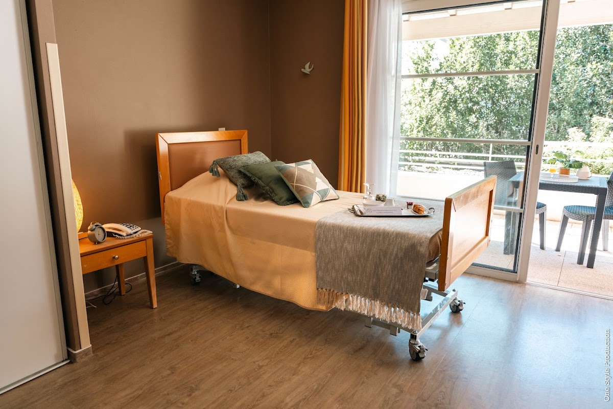 EHPAD Les Jardins d'Ombeline - Photo 2 sur 5 - Intérieur et espaces communs