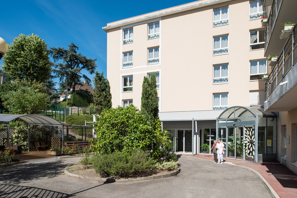 EHPAD de Saint-Priest-en-Jarez - Photo 3 sur 5 - Chambres et hébergement