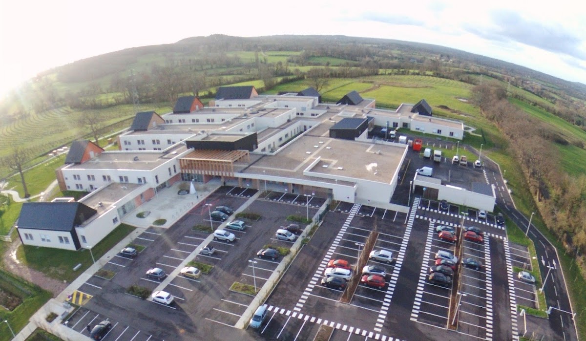 Photo de EHPAD du Centre hospitalier de Pont L'Evêque, EHPAD à PONT L EVEQUE