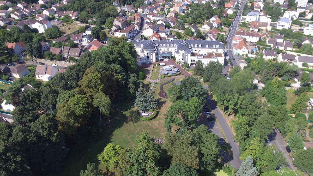 EHPAD du Château de Villemoisson - Photo 5 sur 5 - Environnement et extérieurs