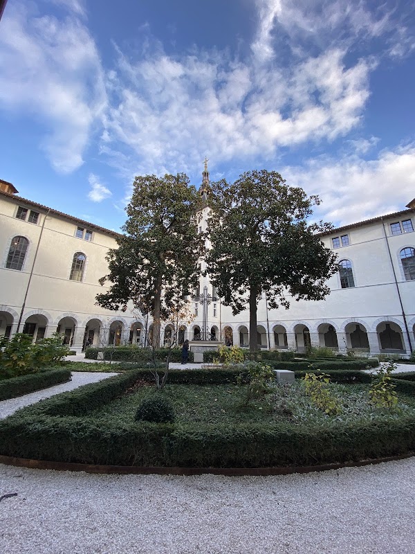 EHPAD Hospices civils de Lyon - Photo 5 sur 5 - Environnement et extérieurs