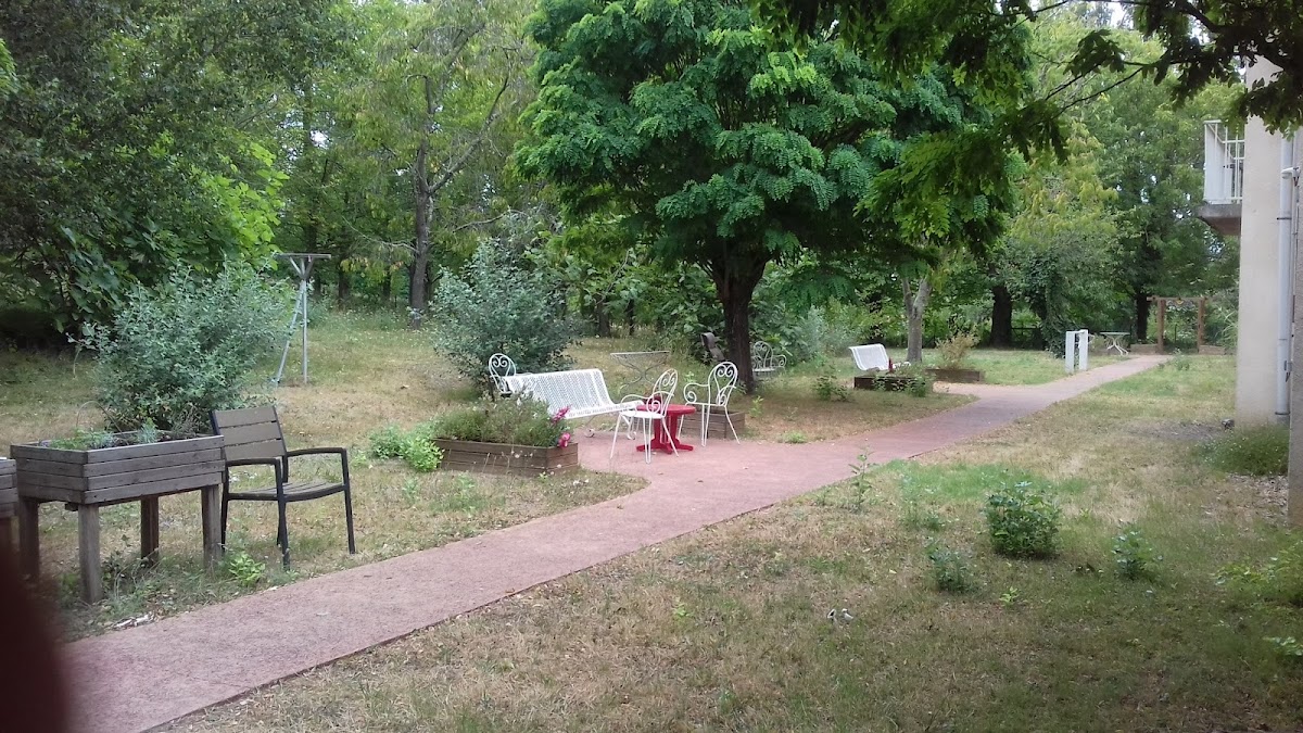 EHPAD Les Jardins d'Oly - Photo 5 sur 5 - Environnement et extérieurs