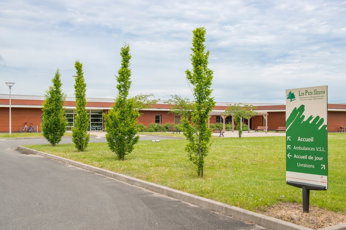 EHPAD Les Bois de la Cisse Pres Fleuris - Photo 2 sur 2 - Intérieur et espaces communs