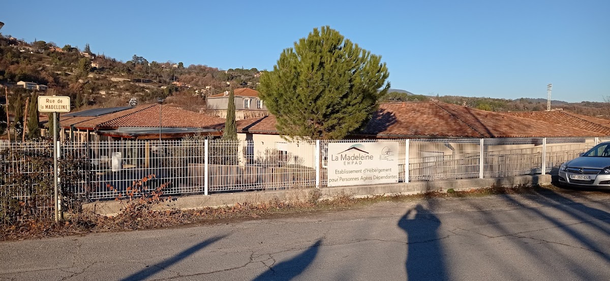 EHPAD La Madeleine - Photo 2 sur 3 - Intérieur et espaces communs