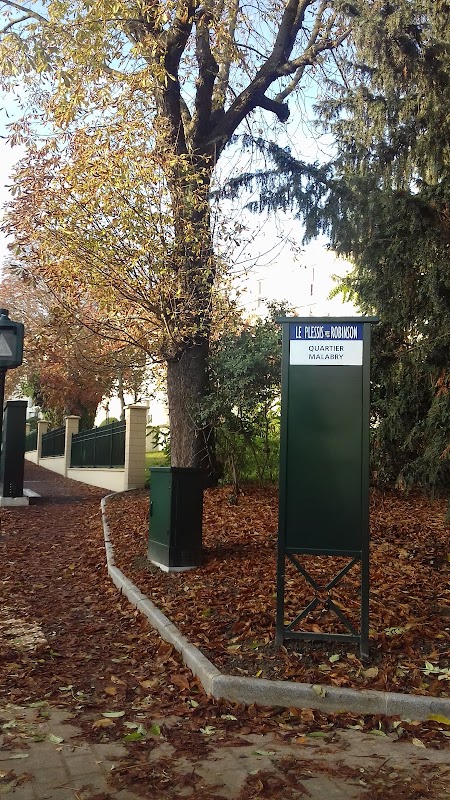 Photo de Foyer-Logement Résidence Henri Sellier, Résidence autonomie à LE PLESSIS ROBINSON
