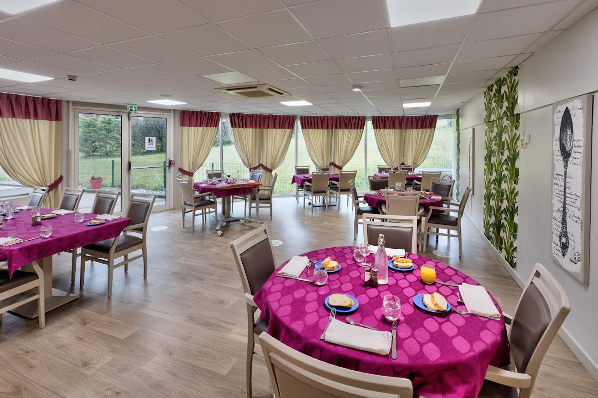 EHPAD Résidence Geneviève-Menoux - Photo 3 sur 5 - Chambres et hébergement