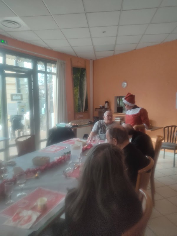 RESIDENCE TEMPORAIRE CHARMANON - Photo 3 sur 5 - Chambres et hébergement