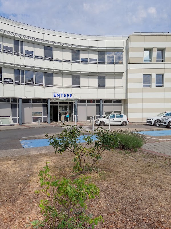 EHPAD de l'Hôpital gérontologique de Plaisir - Photo 2 sur 5 - Intérieur et espaces communs