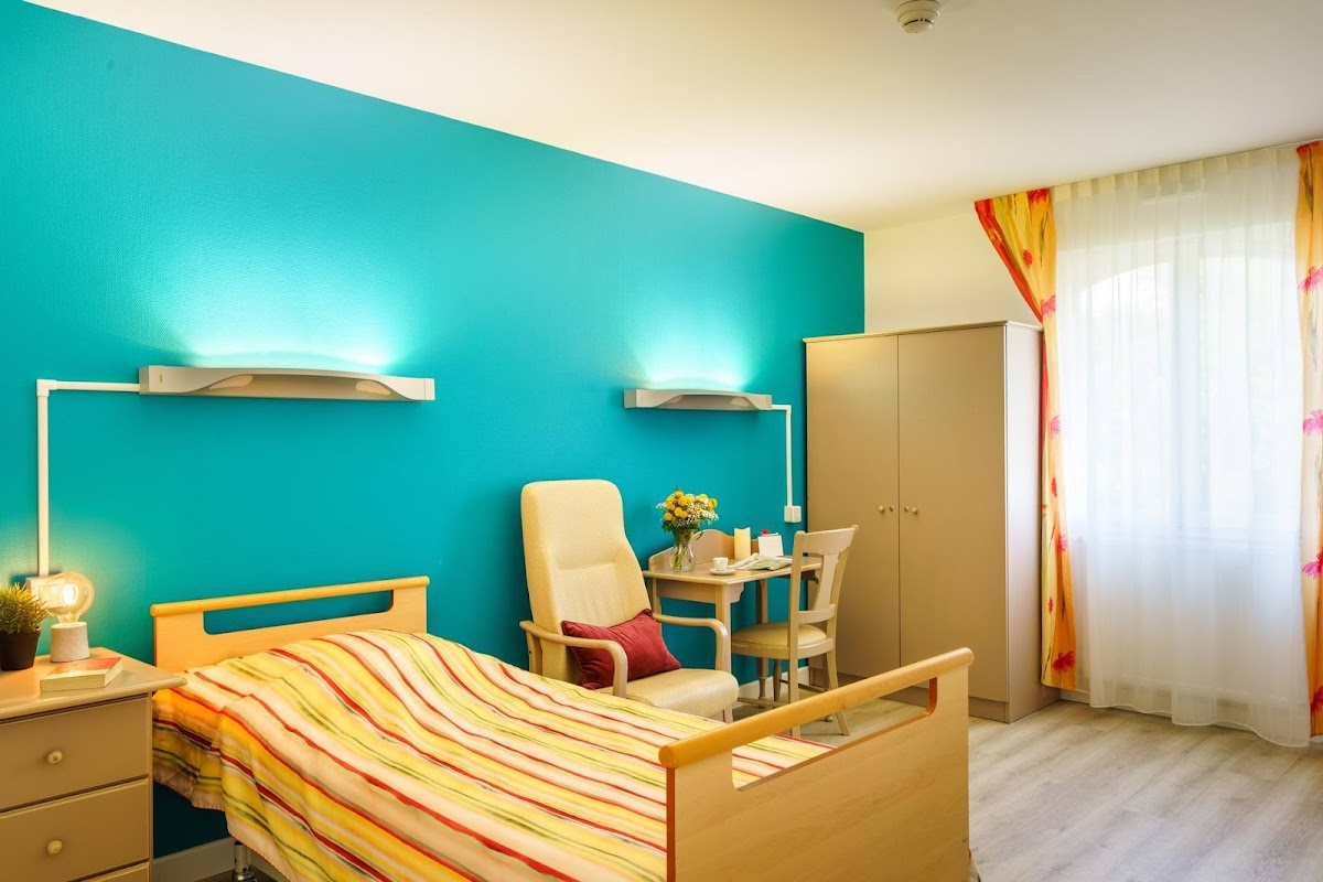 EHPAD Castel Girou - Photo 2 sur 5 - Intérieur et espaces communs